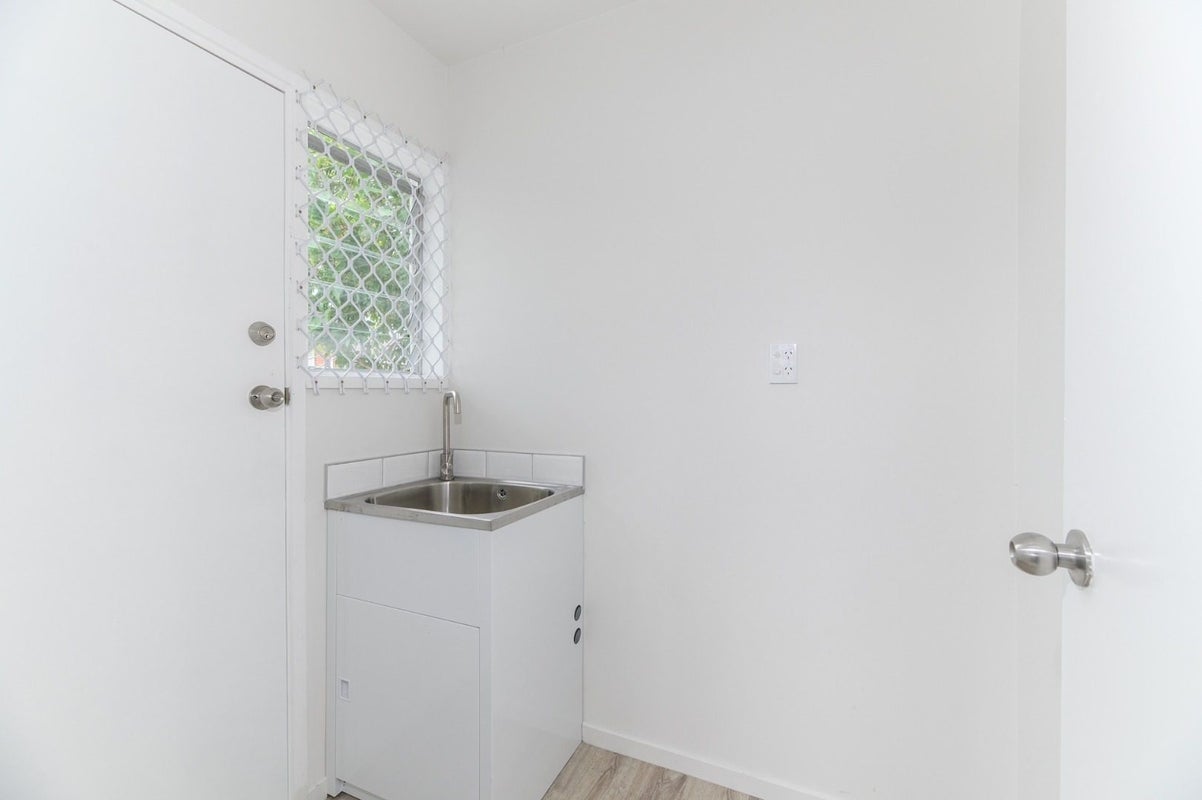 5/126 Lynwood Road, New Lynn, Auckland - Carousel 11