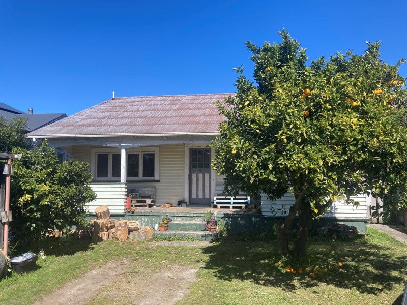 14 Lyndhurst Street, Awapuni, Gisborne - Carousel 1