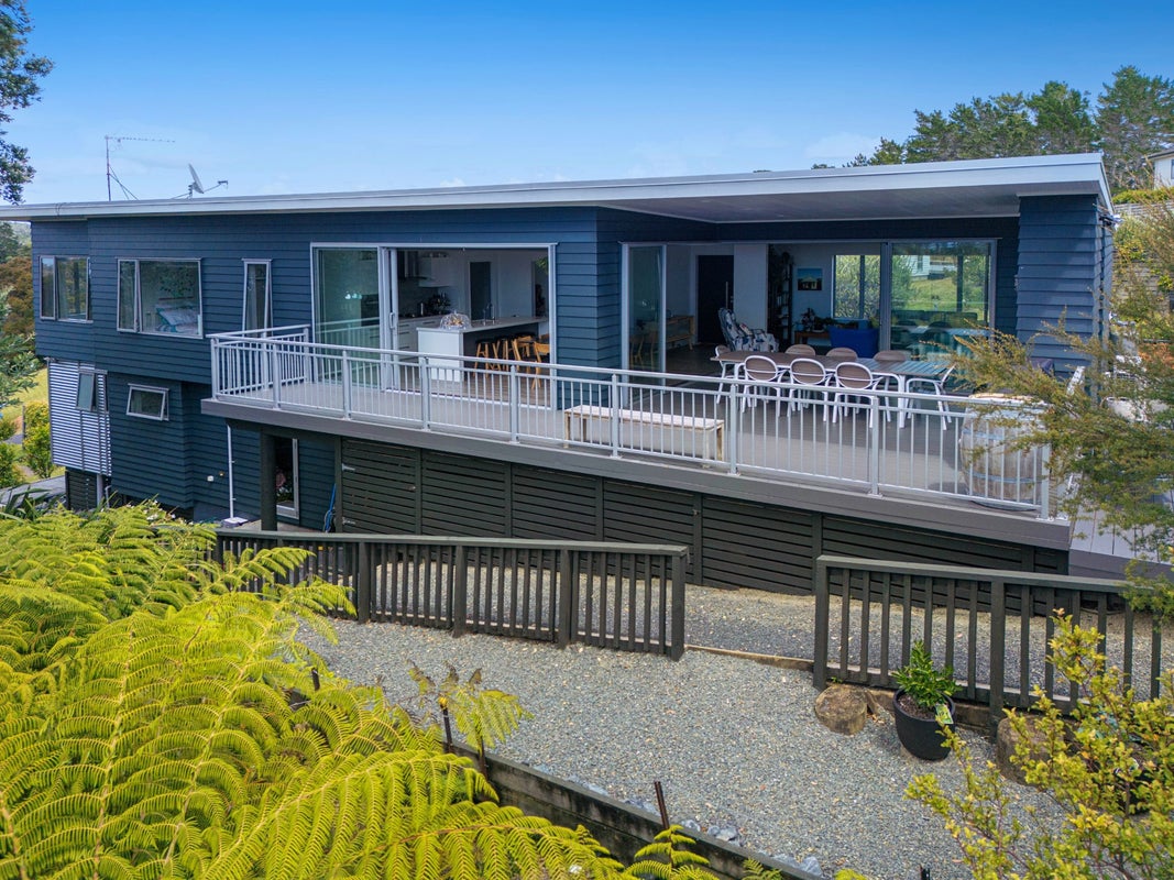 20 Montpellier Heights, Arkles Bay, Whangaparaoa - Carousel 1
