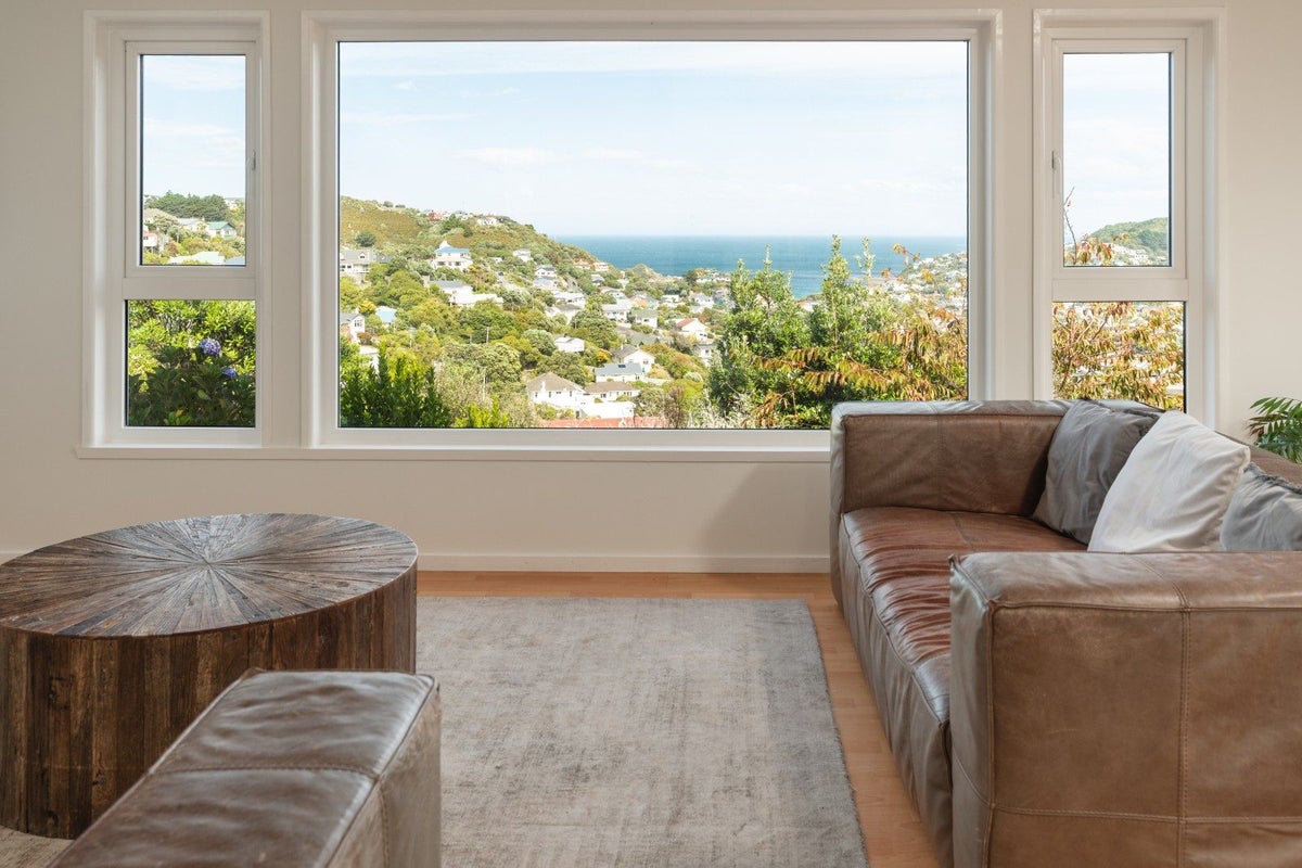 11 Bay Lair Grove, Island Bay, Wellington - Carousel 2