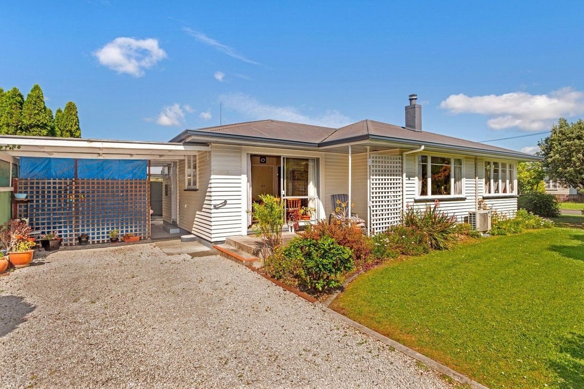 4 James Street, Mangapapa, Gisborne - Carousel 1