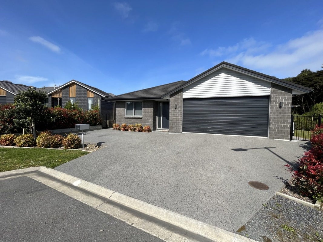 11 Tide Lane, Whitby, Porirua - Carousel 18