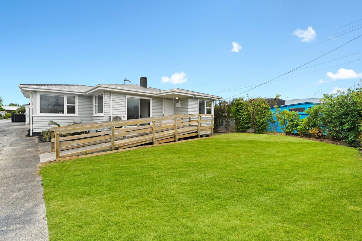 11 Dinsdale Road, Dinsdale, Hamilton - Carousel 19
