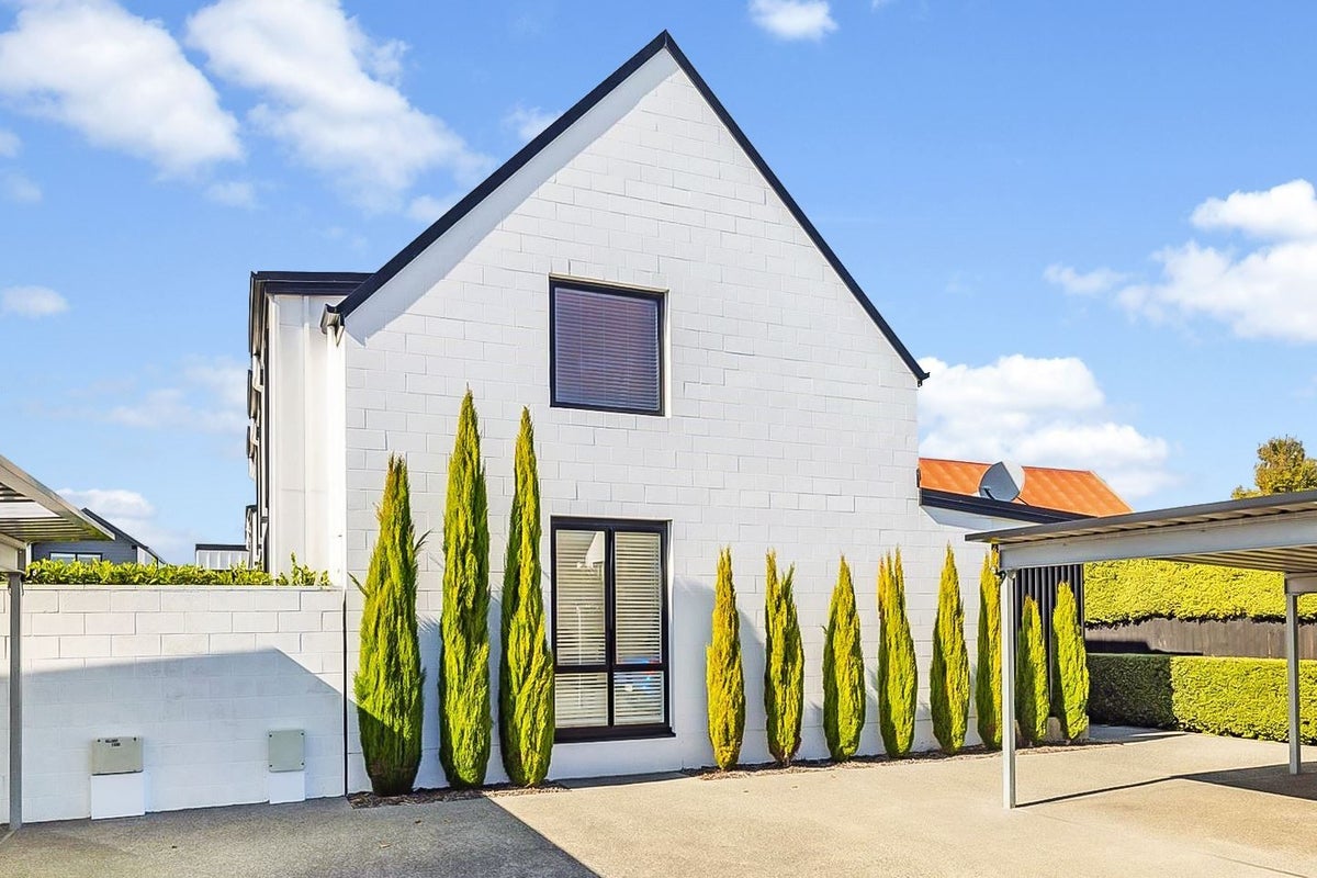 1036A Colombo Street, St Albans, Christchurch - Carousel 1