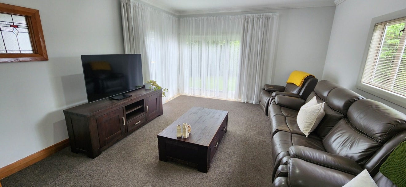 15 Burns Street, Westown, New Plymouth - Carousel 2