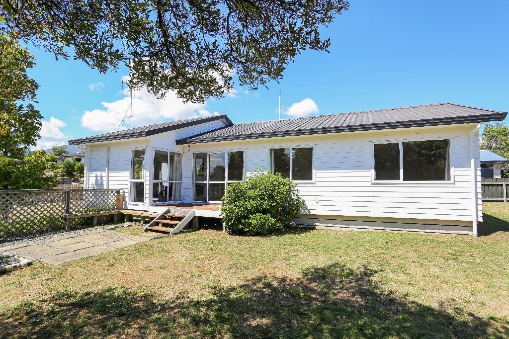27 Kiddle Drive, Hilltop, Taupo - Carousel 1