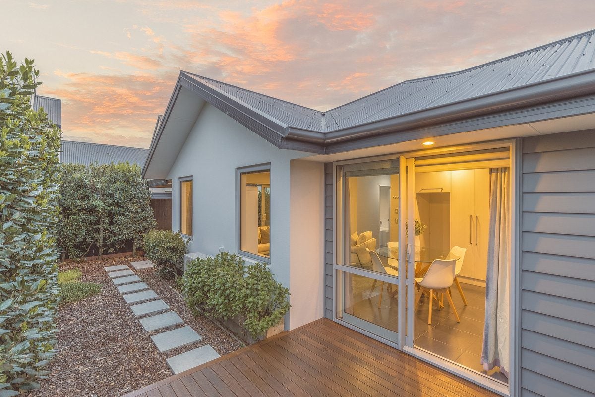 32B Bishop Street, St Albans, Christchurch - Carousel 1
