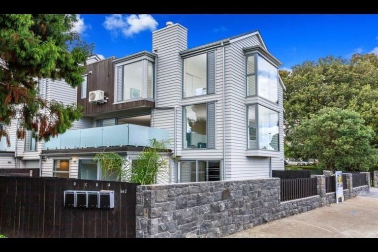 1/668 Manukau Road, Epsom, Auckland - Carousel 1