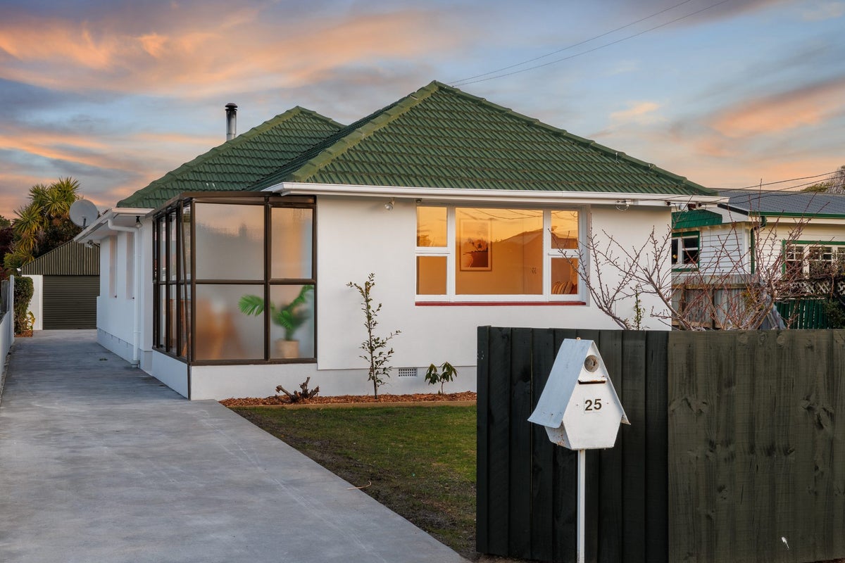 25 Cradock Street, South New Brighton, Christchurch - Carousel 1