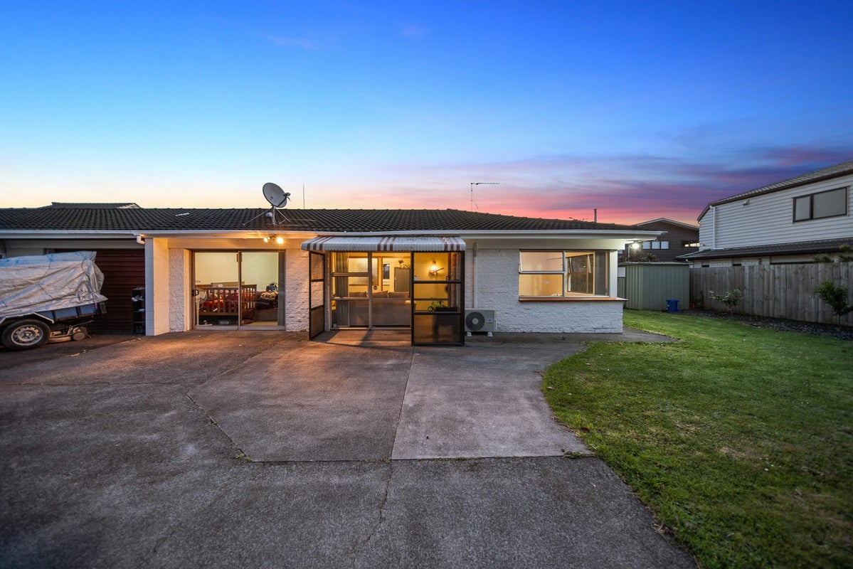 3/8 Allenby Road, Papatoetoe, Auckland - Carousel 1