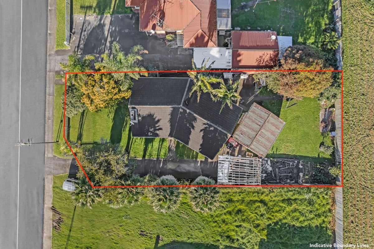 66 Hallberry Road, Mangere East, Auckland - Carousel 1