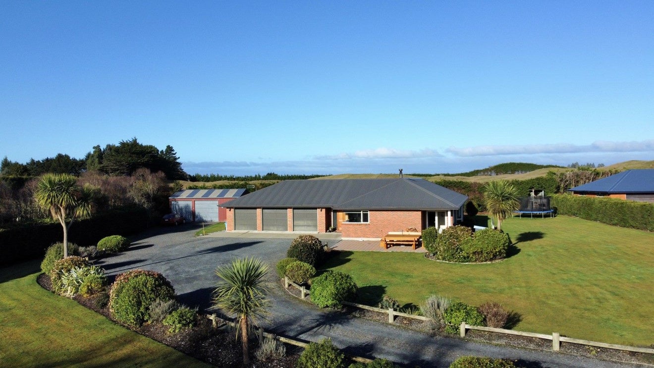 32 Raeburn Avenue, Otatara - Carousel 1