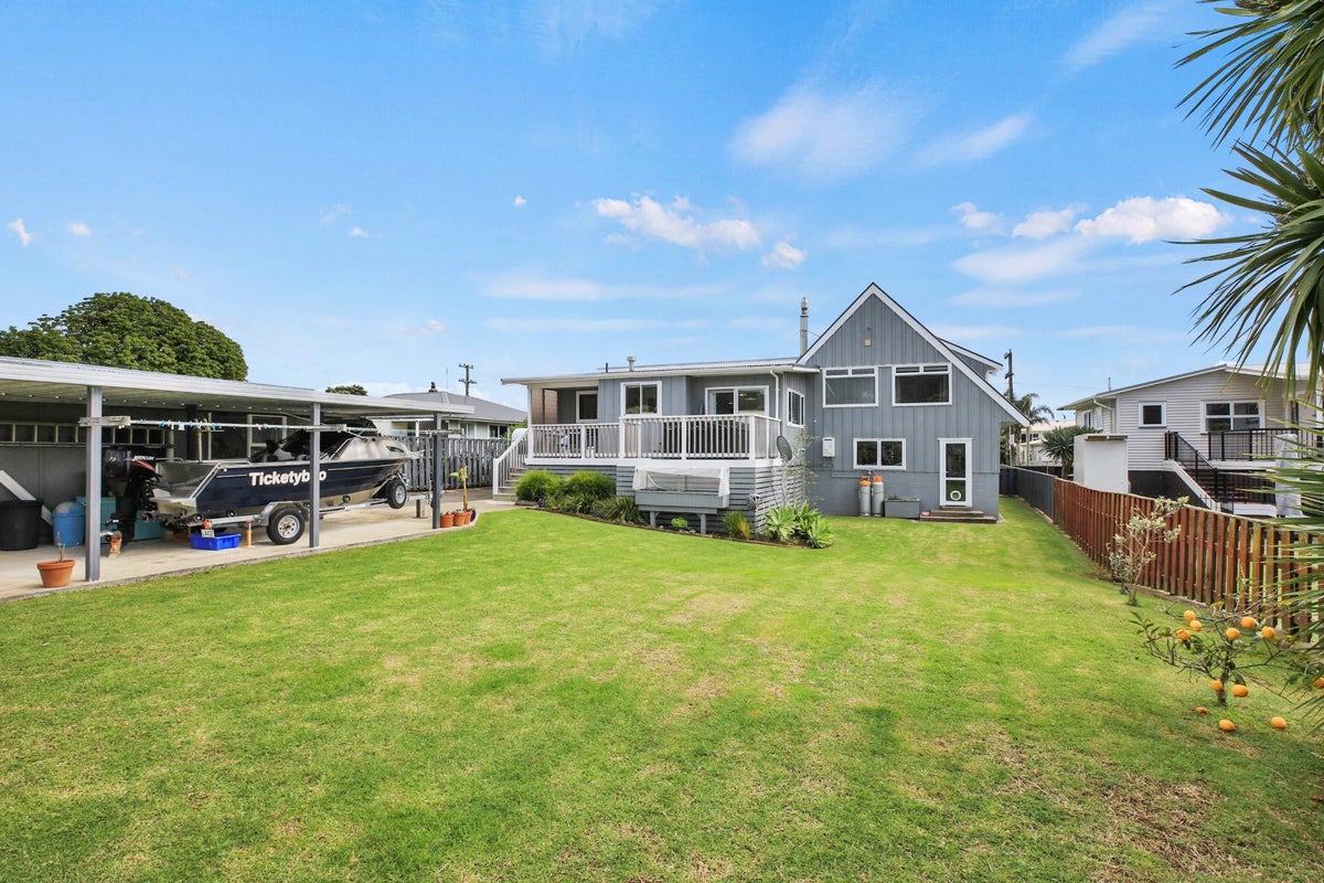 30 Seaview Avenue, Te Puru, Thames - Carousel 18