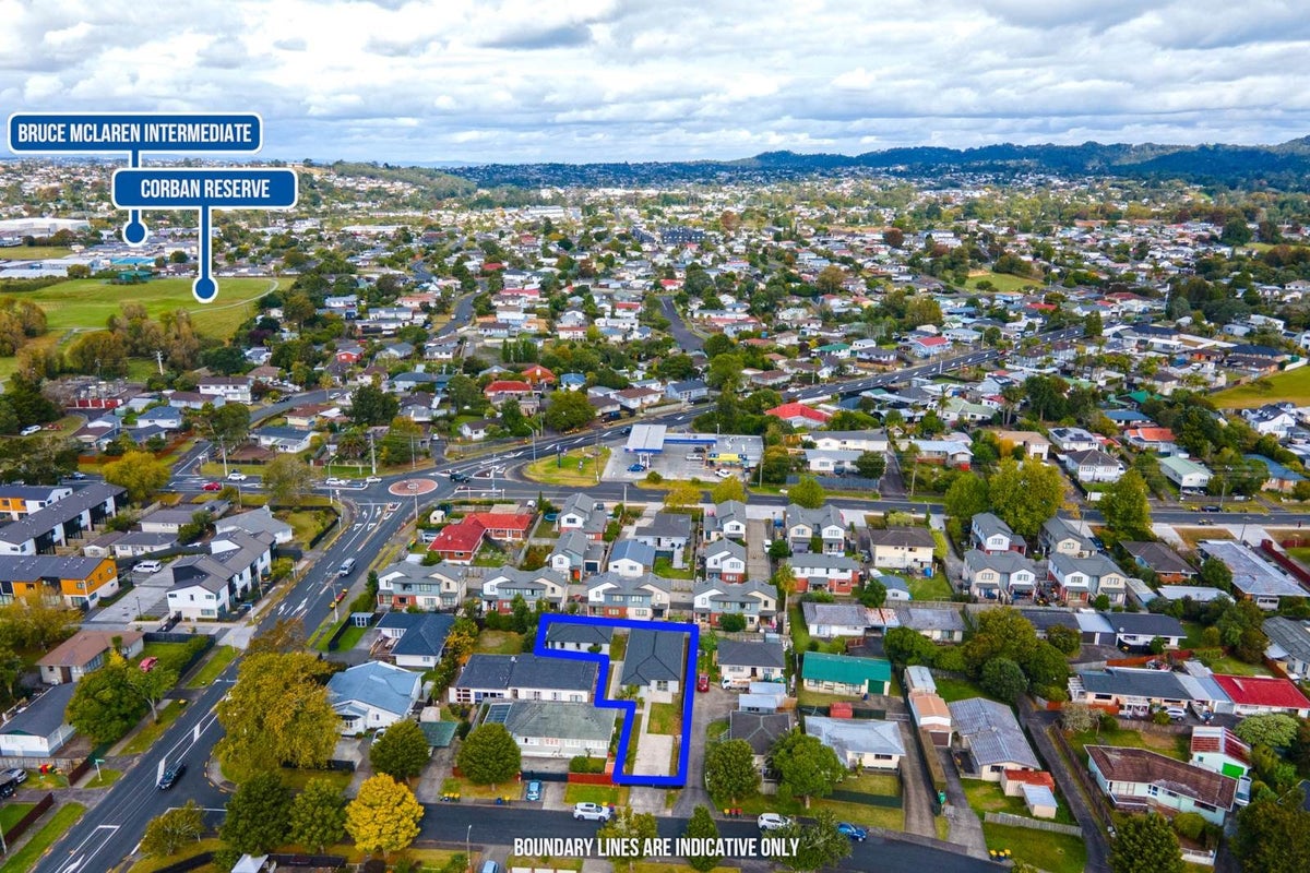 75A Tabitha  CRESCENT, Henderson, Auckland - Carousel 39