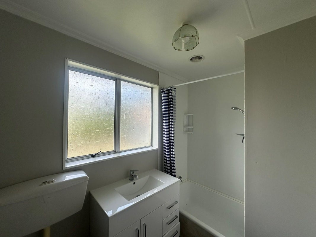 11 Albany Street, Kingswell, Invercargill - Carousel 15