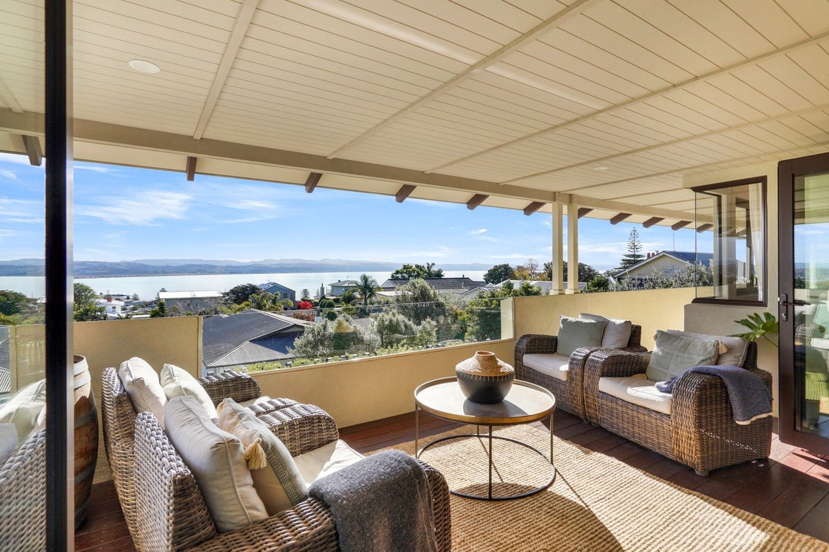 22 Coleman Terrace, Hospital Hill, Napier, Hawke's Bay - Carousel 26