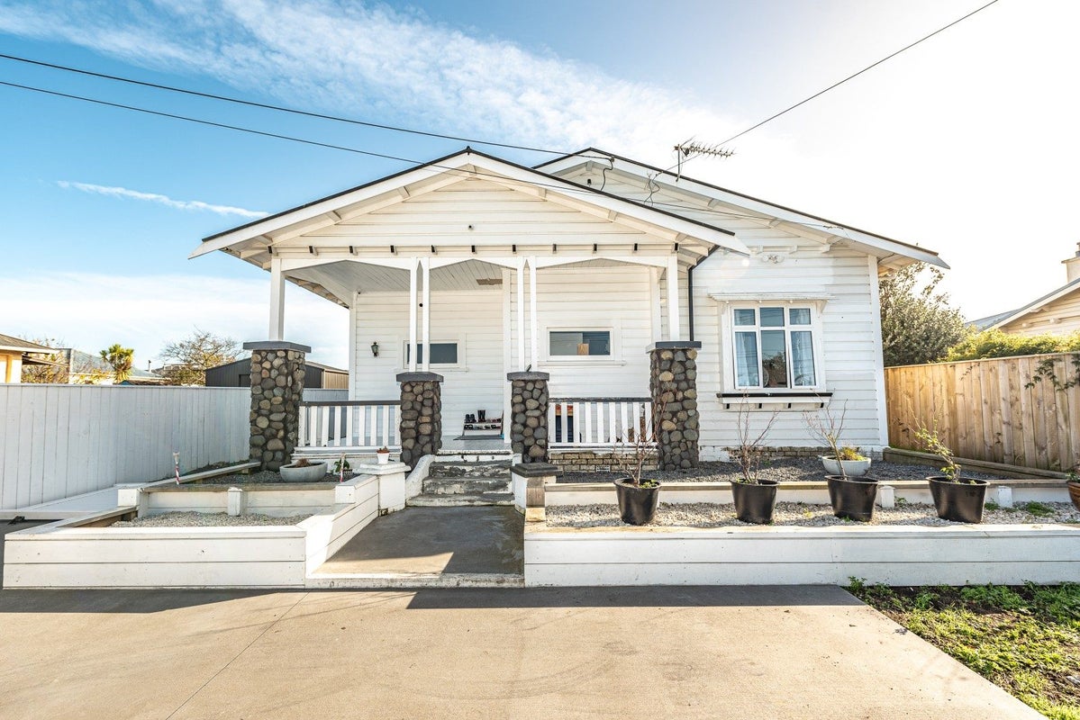 3A Pharazyn Street, Gonville, Whanganui - Carousel 1