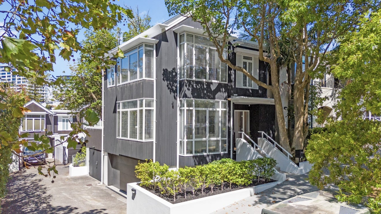 1/13 Hepburn Street, Freemans Bay, Auckland - Carousel 1