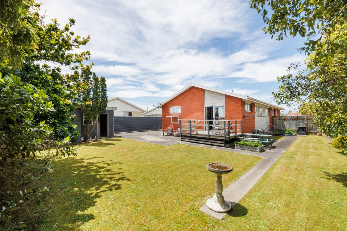 20 Rutland Place, Milson, Palmerston North - Carousel 2