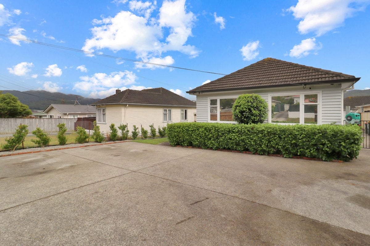 25 Thirlmere Street, Wainuiomata, Lower Hutt - Carousel 1