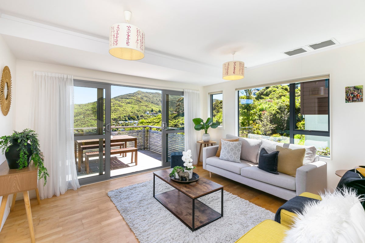 72 Woodhouse Avenue, Karori, Wellington - Carousel 2