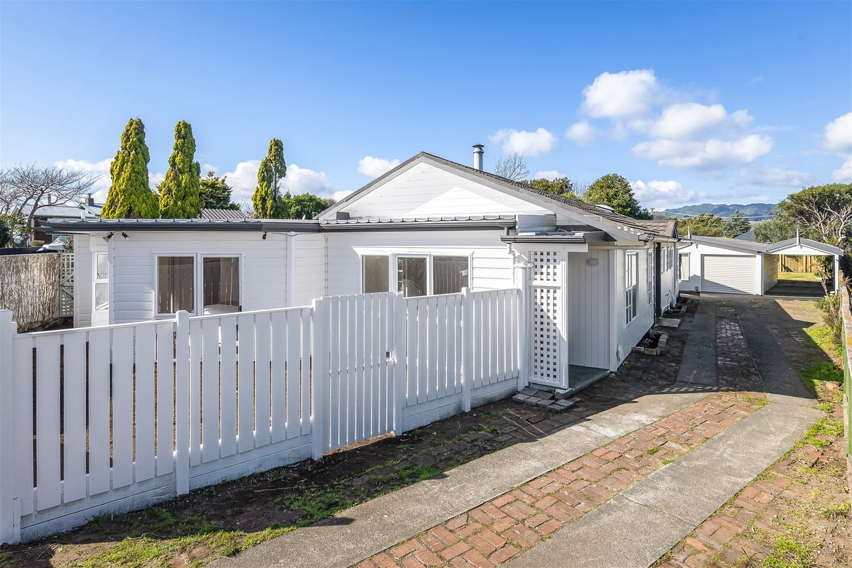 28 Callender Terrace, Paraparaumu Beach, Paraparaumu - Carousel 2