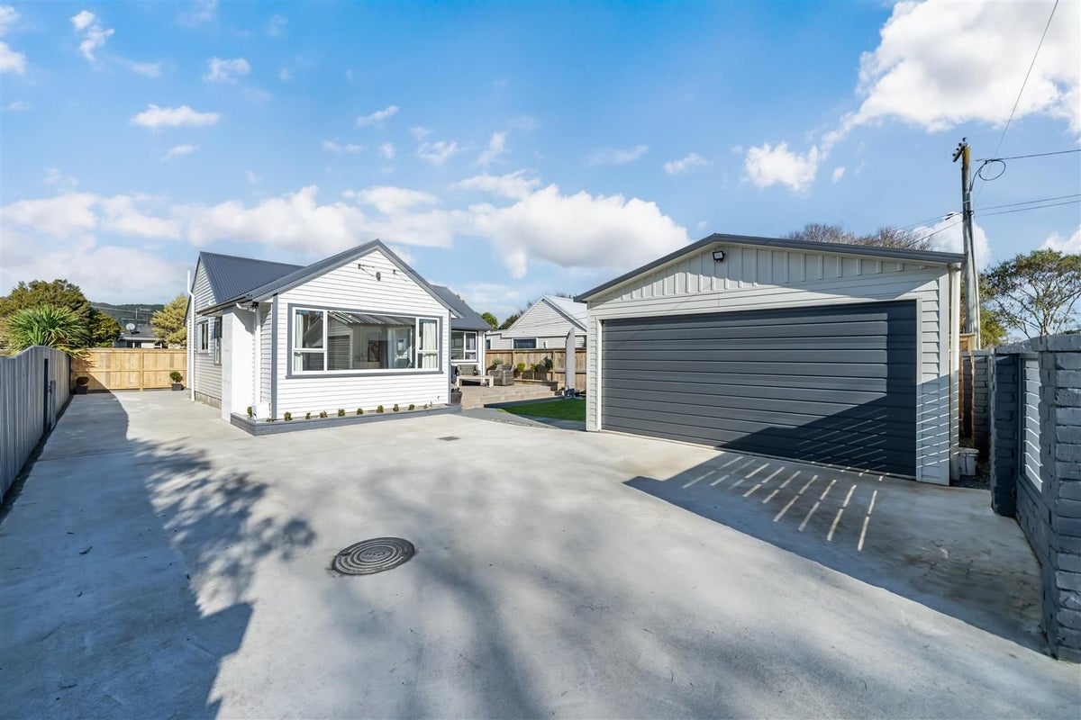 41 Tennyson Street, Trentham, Upper Hutt - Carousel 1