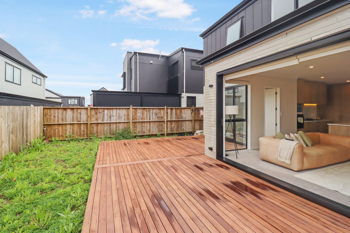 3 Ridgehill Rise, Flat Bush, Auckland - Carousel 19