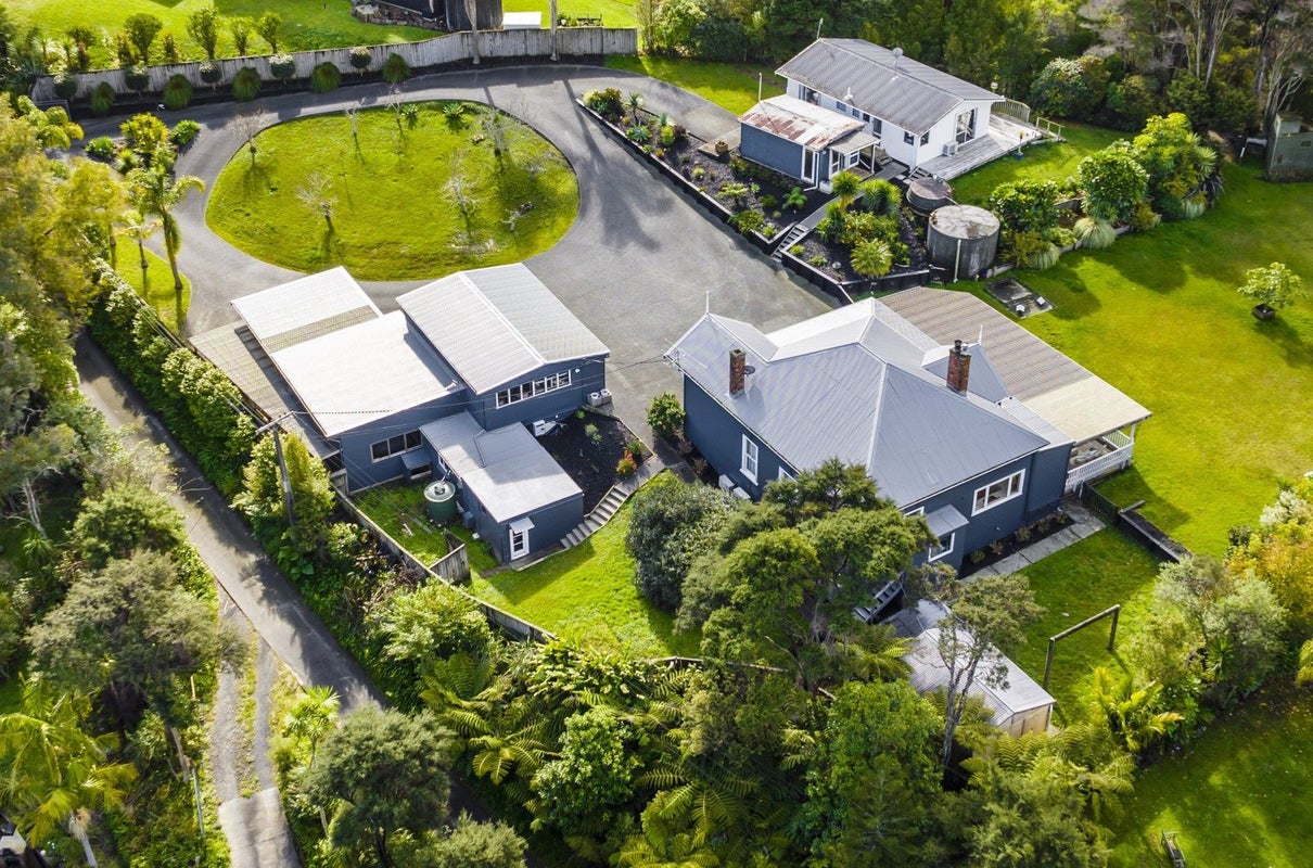 121 Paremoremo Road, Lucas Heights, Auckland - Carousel 2