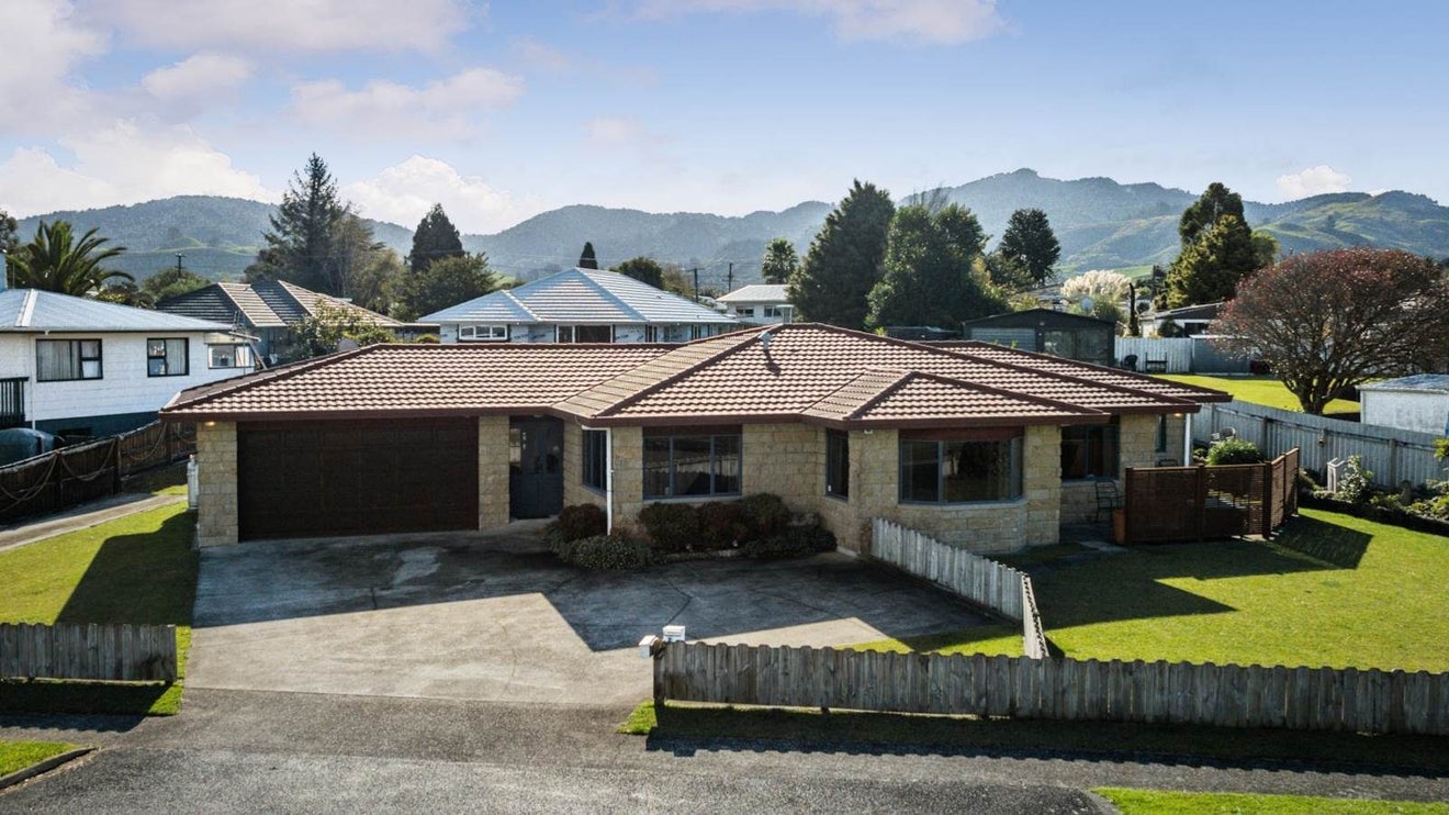 7 Thomas Place, Waihi, Waihi - Carousel 1
