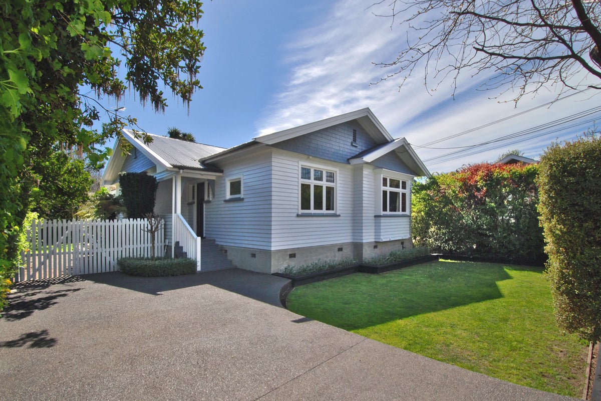 225 Waimea Terrace, Beckenham, Christchurch - Carousel 1