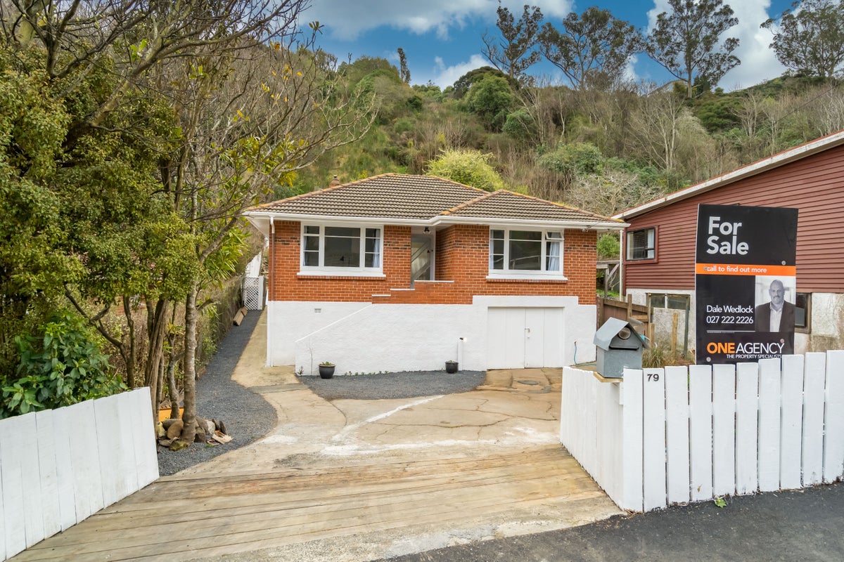 79 Somerville Street, Andersons Bay, Dunedin - Carousel 1