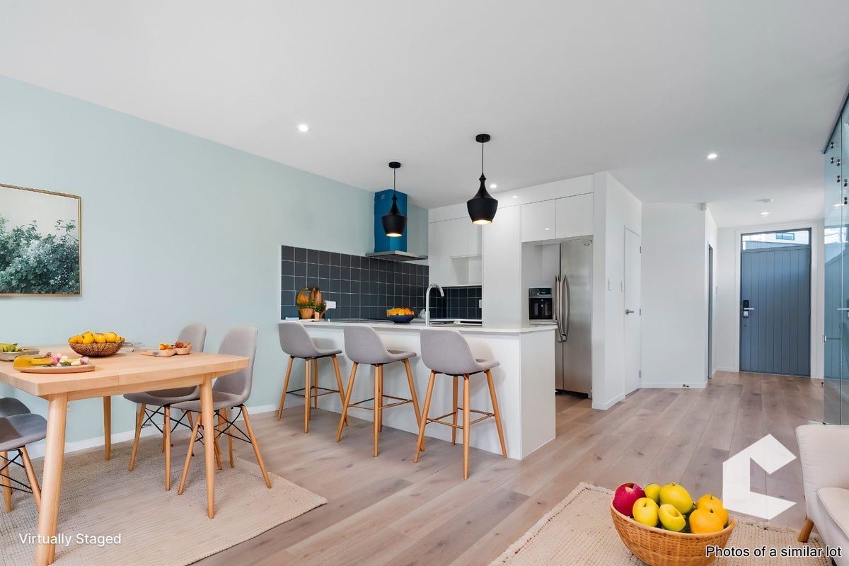 5/10 Vinifera Place, Fairview Heights, Auckland - Carousel 2