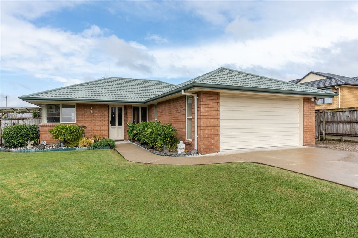 19 Rochester Place, Nawton, Hamilton - Carousel 1