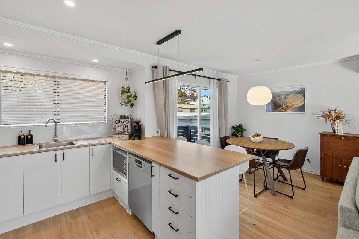 14B Pokapu Place, Bethlehem, Tauranga - Carousel 2