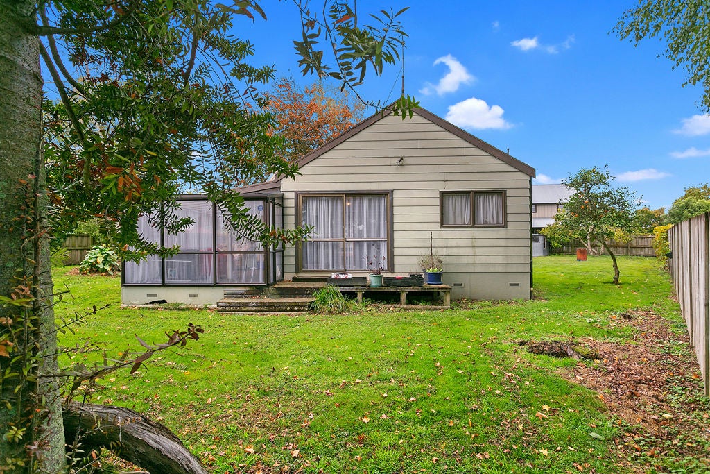 1 Sargeson Place, Leamington, Cambridge - Carousel 17