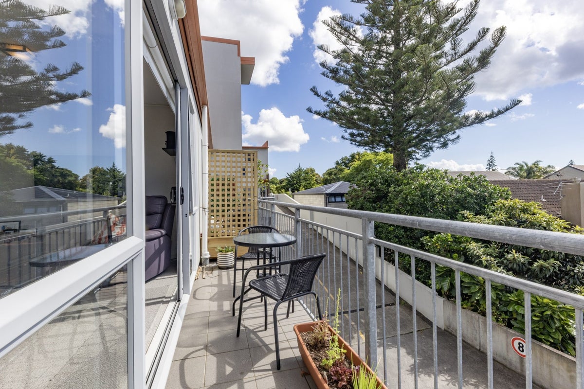 261/287 Onehunga Mall, Onehunga, Auckland - Carousel 2