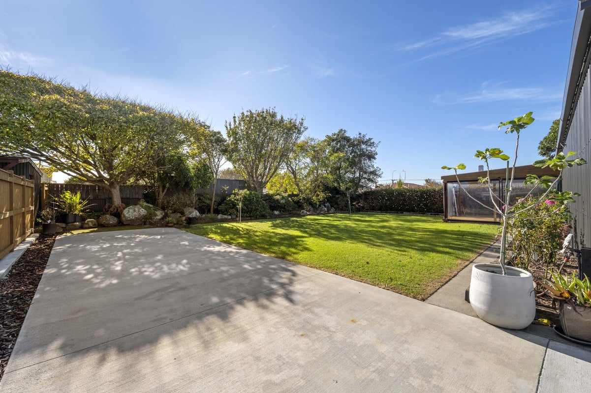 200 South Road, Hawera - Carousel 2