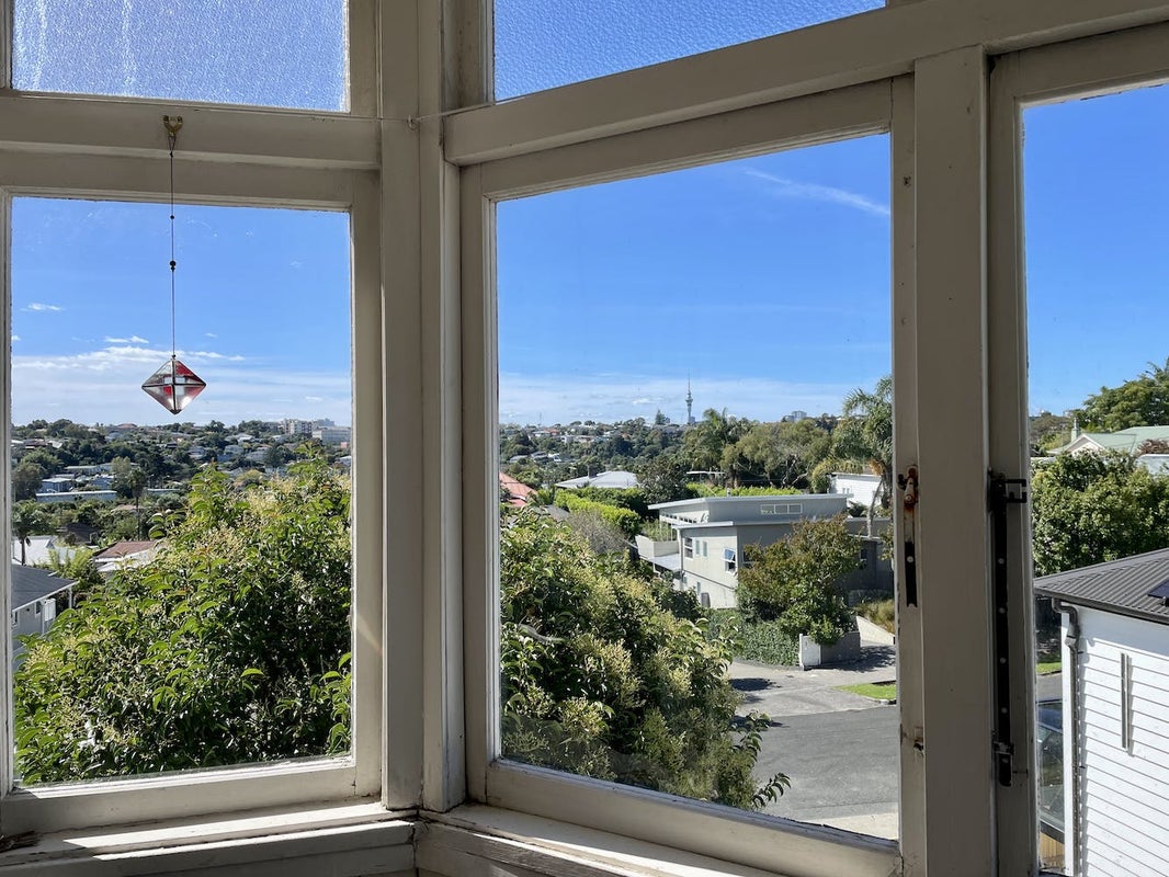 30 Springfield Road, Morningside, Auckland - Carousel 1