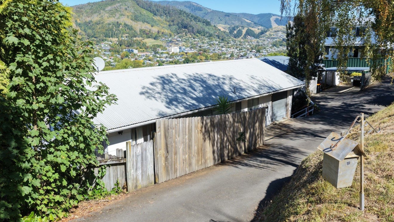 19 Abraham Heights, Washington Valley, NELSON - Carousel 22
