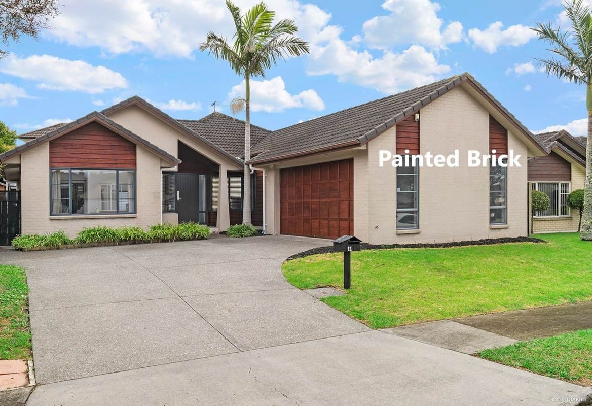 11 Tornish Drive, Flat Bush, Auckland - Carousel 1