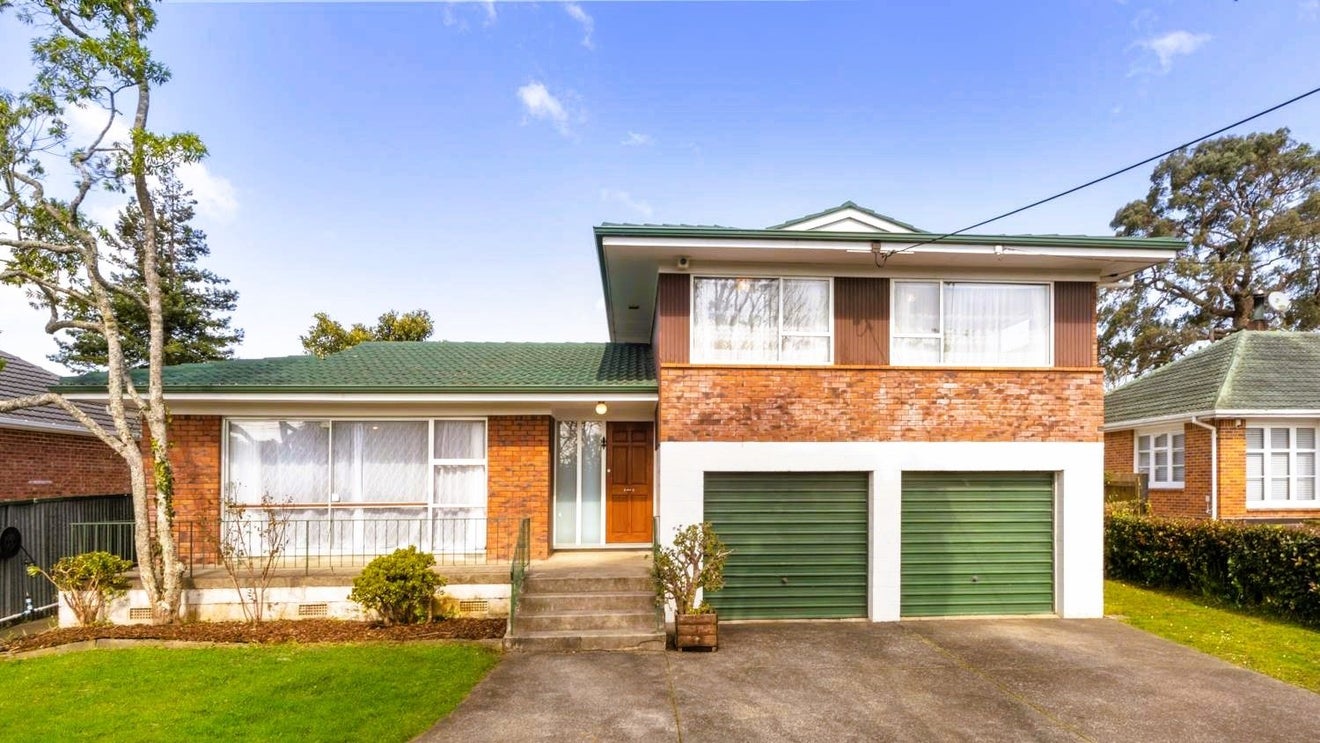 486 West Coast Road, Glen Eden, Auckland - Carousel 1