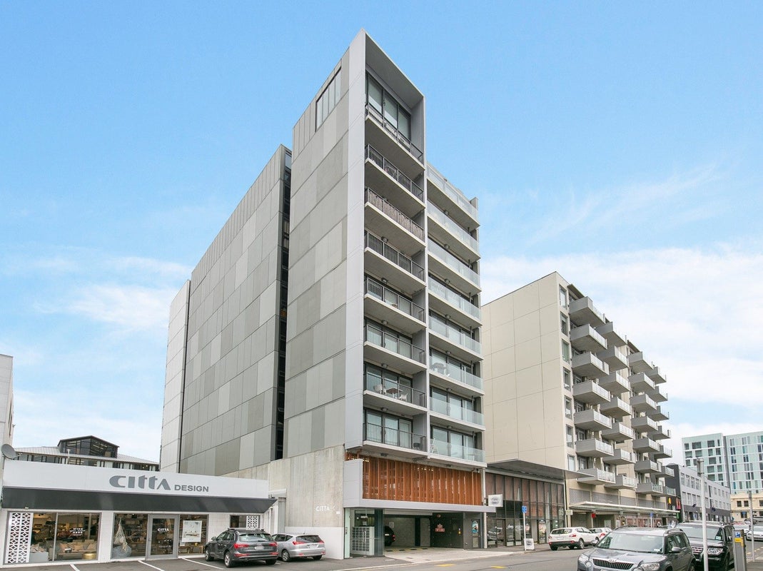 74/13 College Street, Te Aro, Wellington - Carousel 1