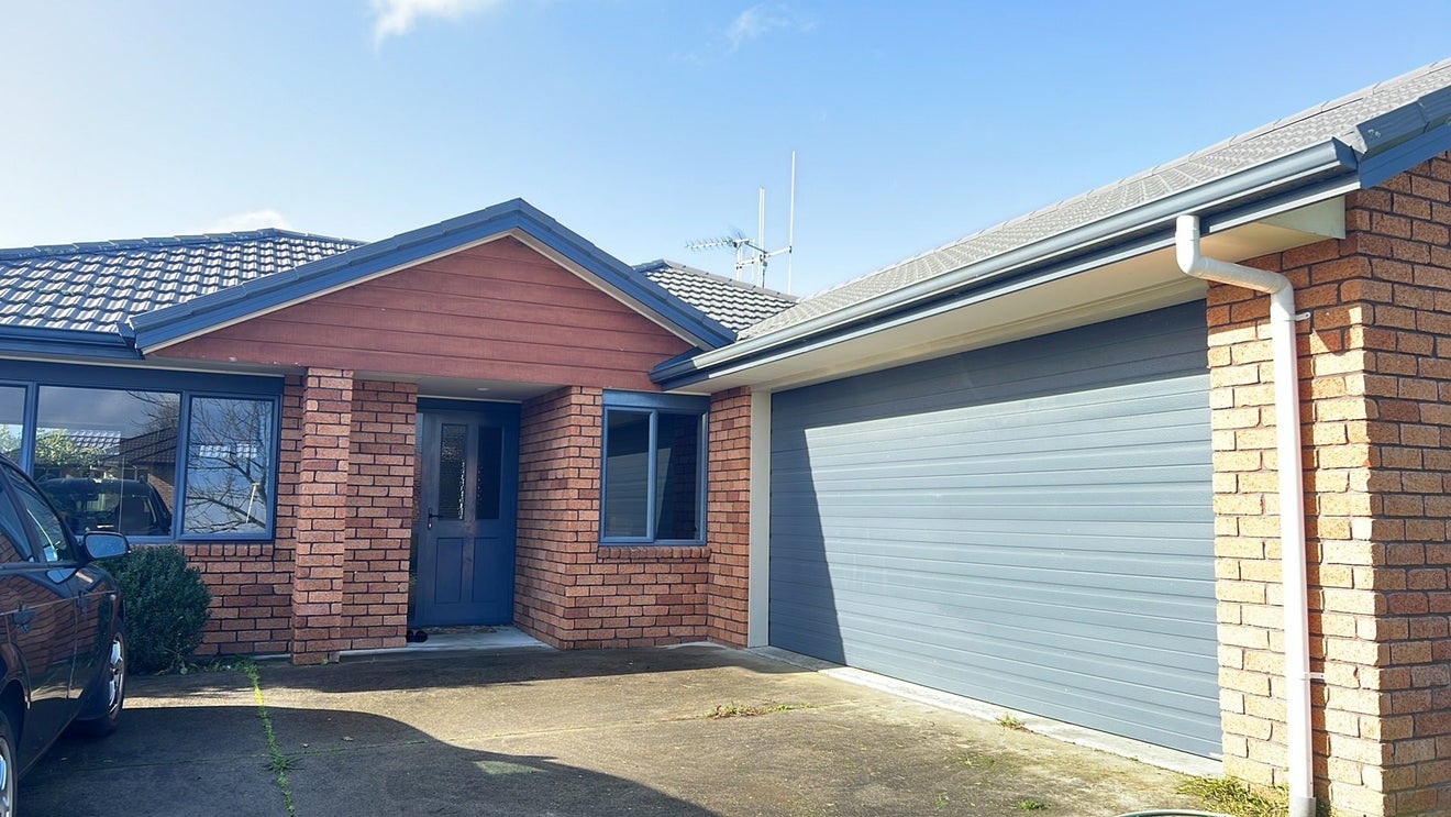 16 Finchley Place, Hamilton East, Hamilton - Carousel 10