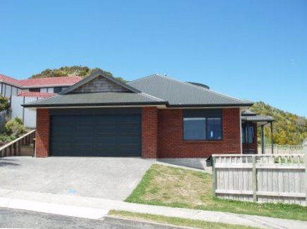 11 Coventry Close, Ascot Park, Porirua - Carousel 1