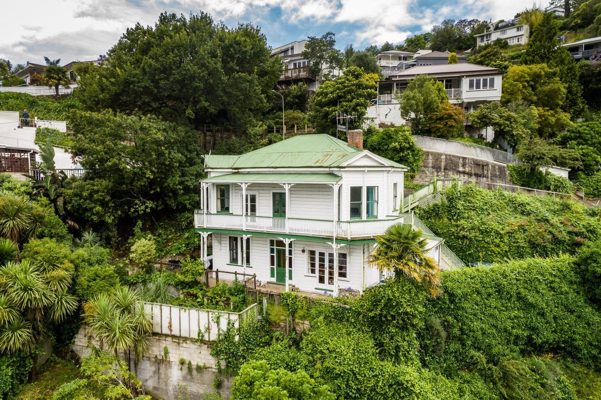 2B Kowhai Road, Bluff Hill, Napier - Carousel 12