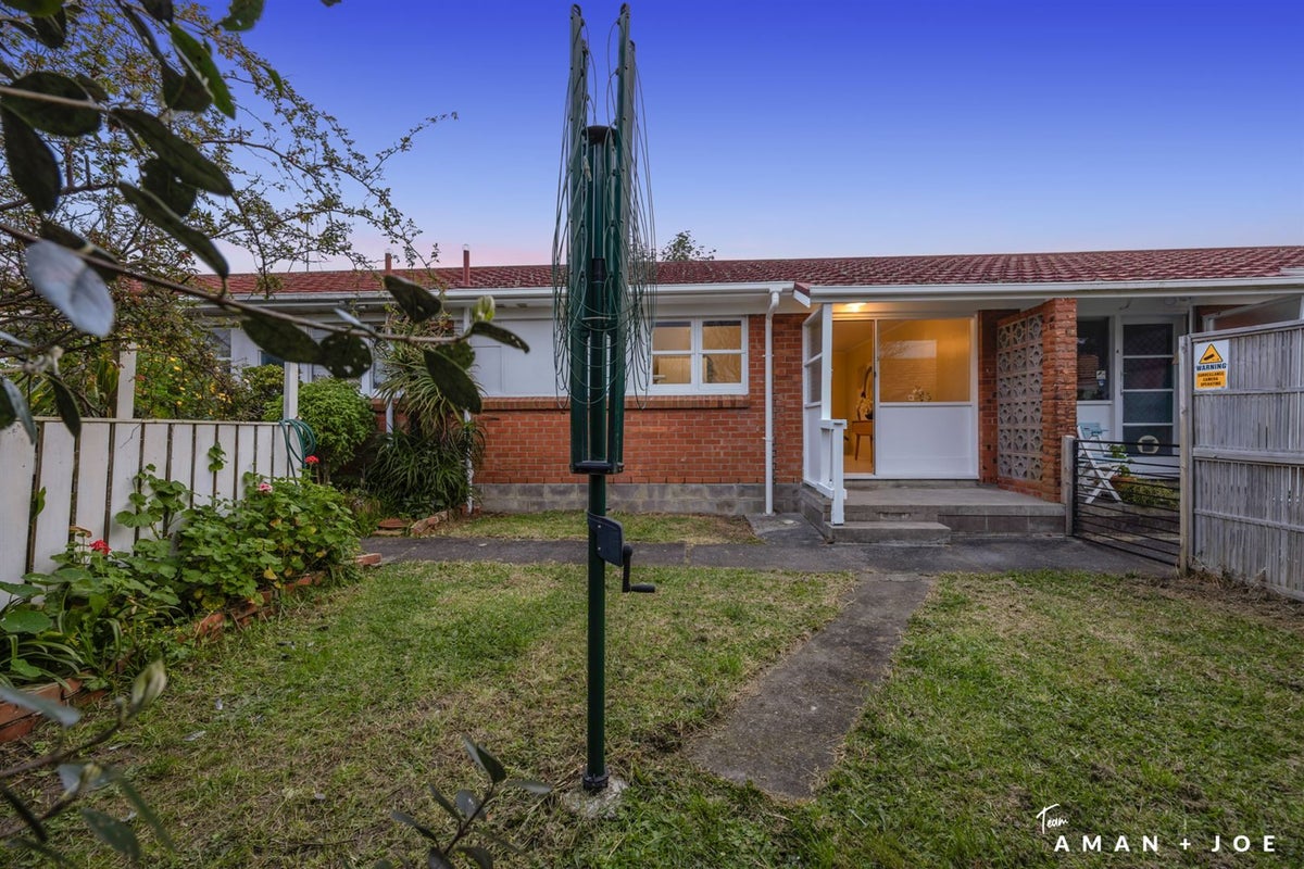 3/114 Lynwood Road, New Lynn, Auckland - Carousel 19