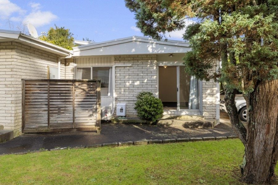 385E Devon Street West, Lynmouth, New Plymouth - Carousel 1