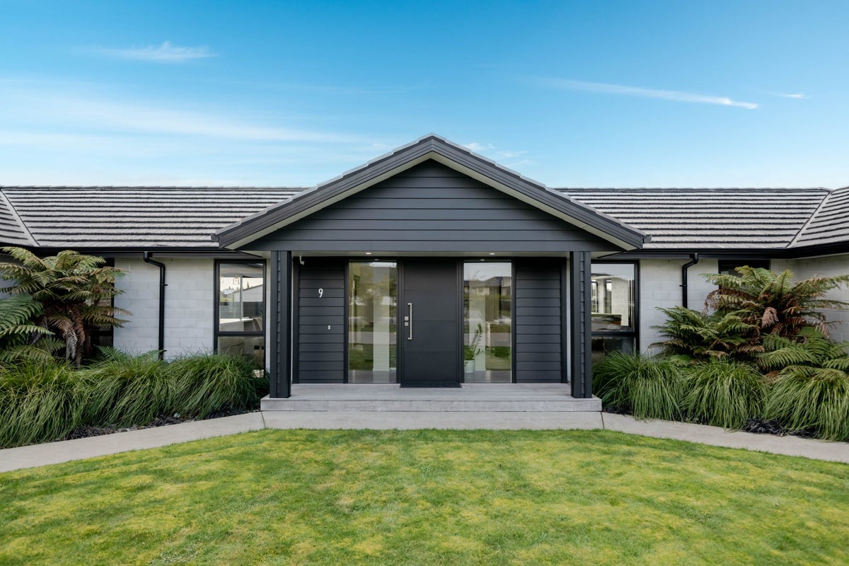 9 Pegasus Place, Seaward Bush, Invercargill, Southland - Carousel 2
