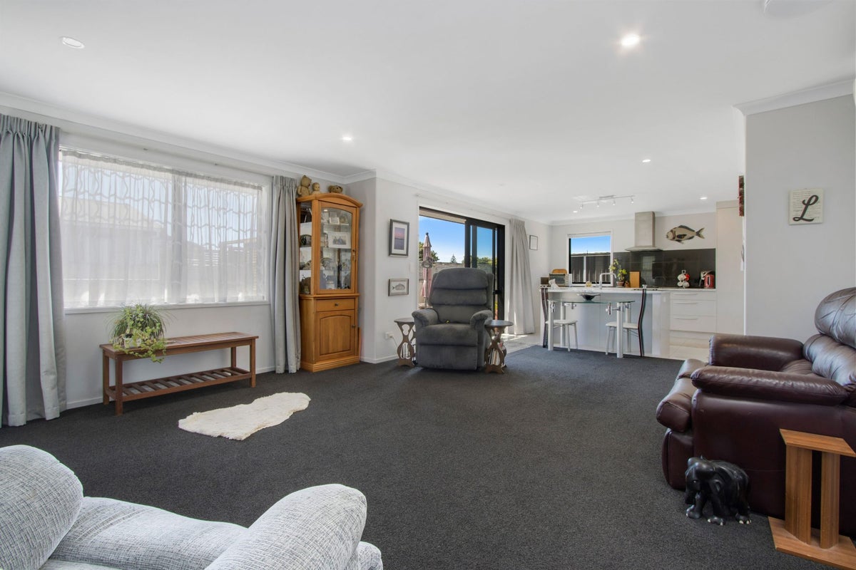 22 Clive Road, Katikati, Katikati - Carousel 2